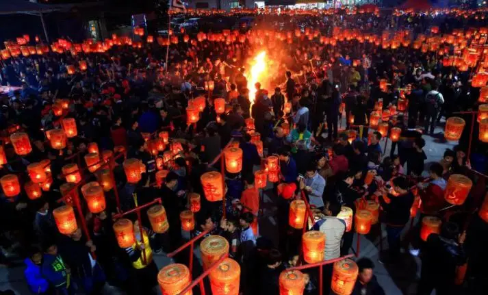 中国人口第一村，全村仅有一个姓氏，人口相当于一个县，就在广东