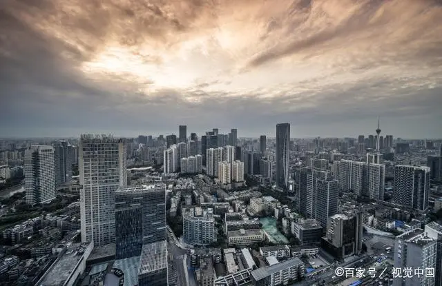 北方楼市“集体失守”？央行原副行长：需要做好潮水退却后的准备