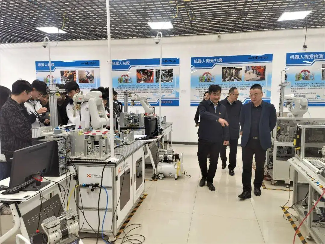 大湾区产教联盟执行会长陈标新走访天水高职院校