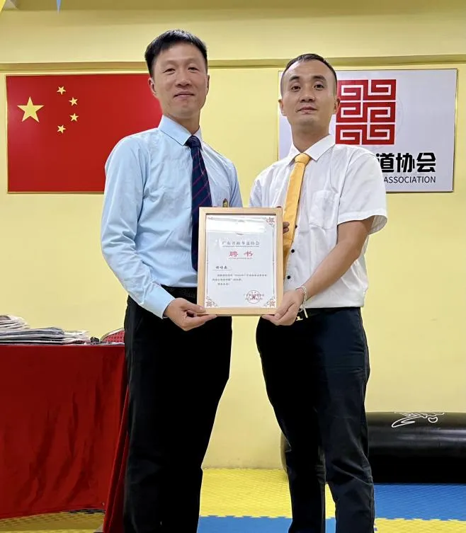 聚是一团火 散是满天星