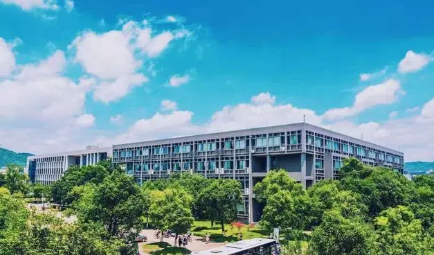 985重排,东南大升至第15位,湖南大学提升显著!