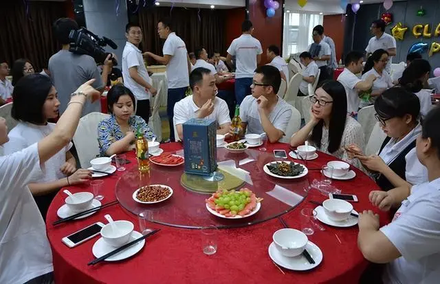 同学聚会“奇怪现象”，4类同学逢叫必到，3类同学怎么请都不来
