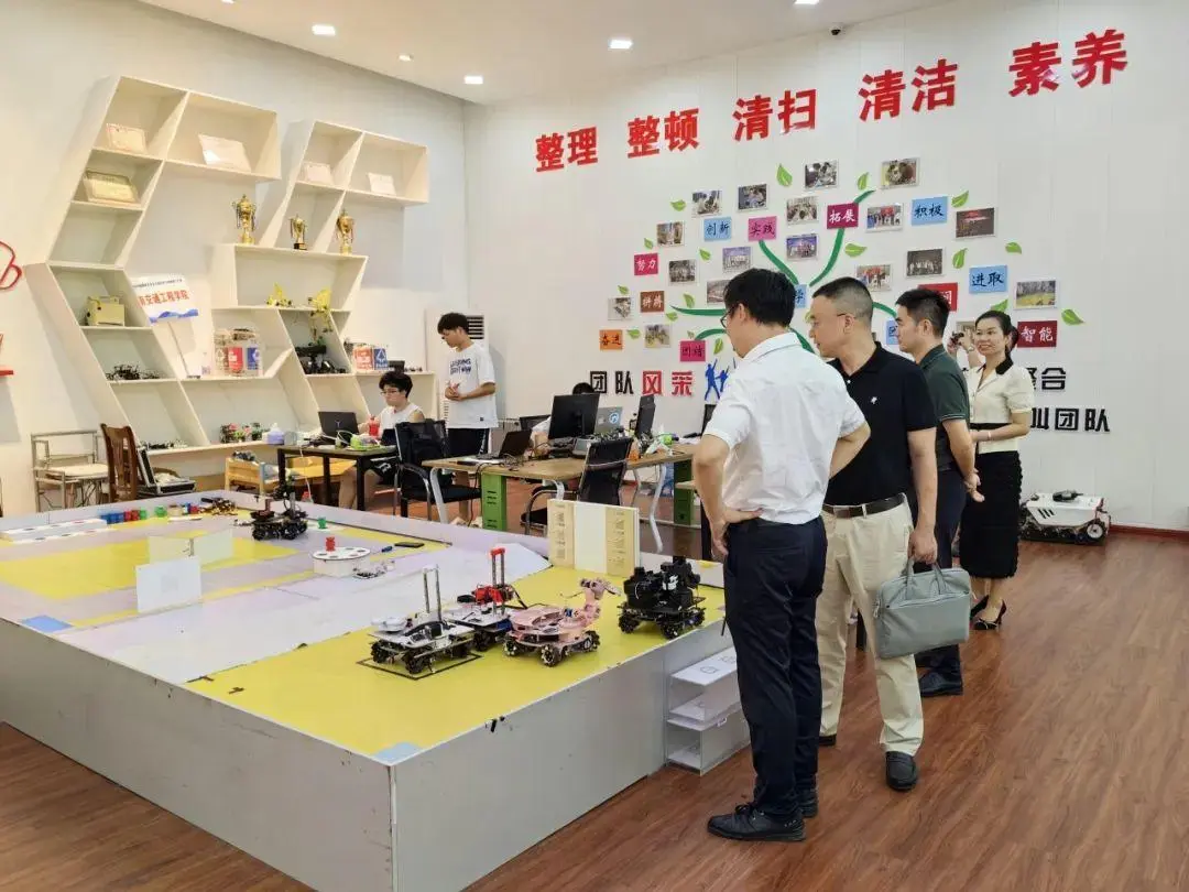 大湾区产教联盟陈标新执行会长走访衡阳科技职业学院与湖南交通工程学院