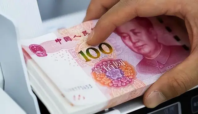 4个难题将让明年比今年更难熬,专家建议:老百姓早做准备