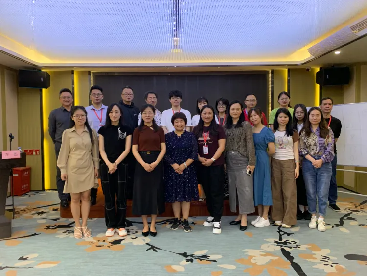 深化教学改革,促进教师成长