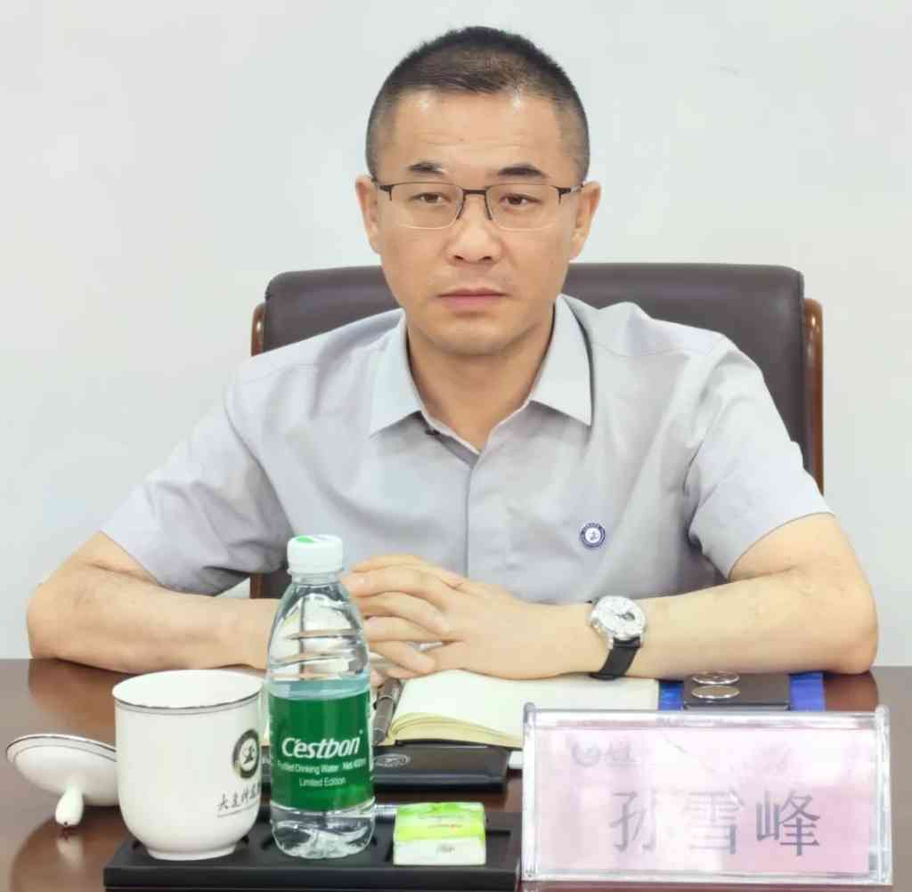 陈标新理事长走访大连科技学院