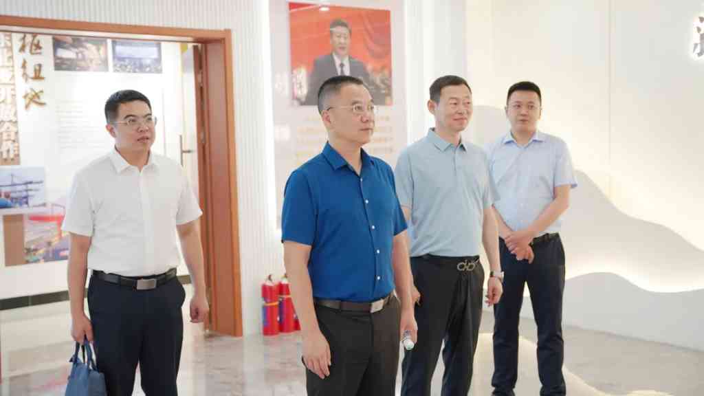 陈标新理事长走访大连财经学院