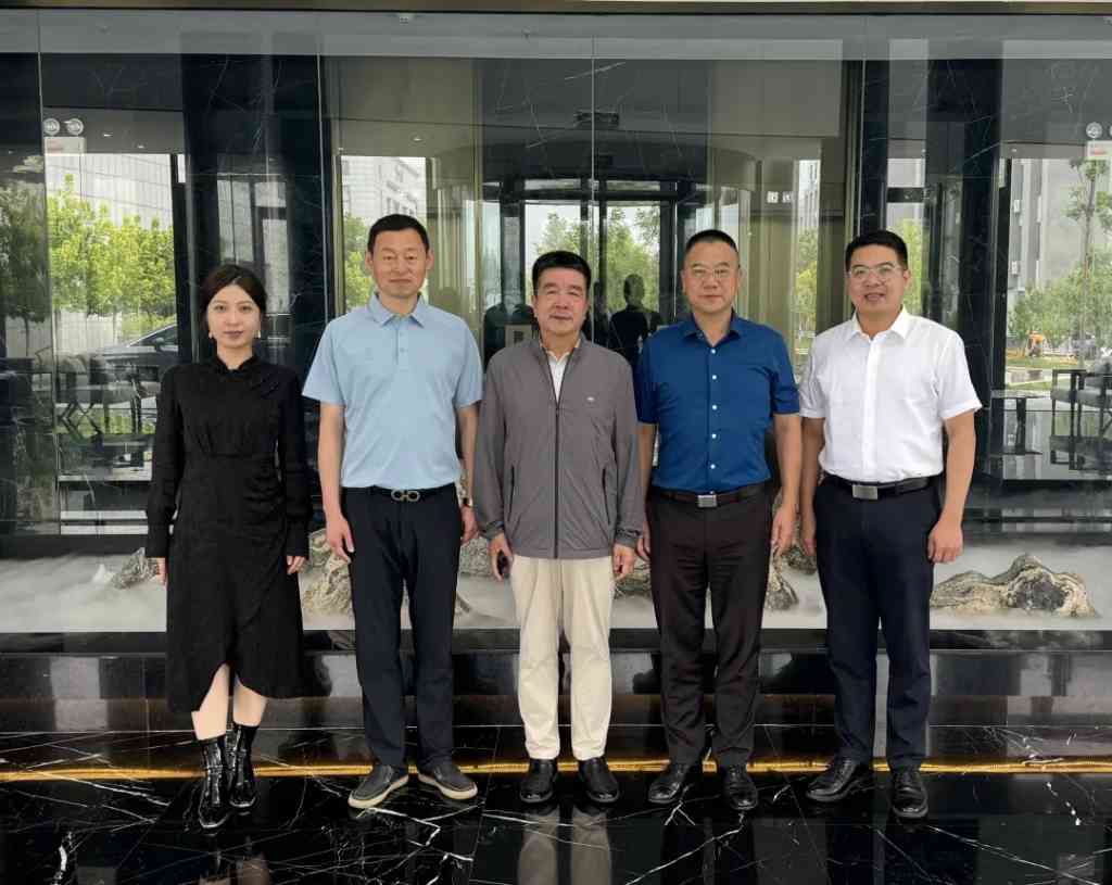 陈标新理事长走访大连财经学院