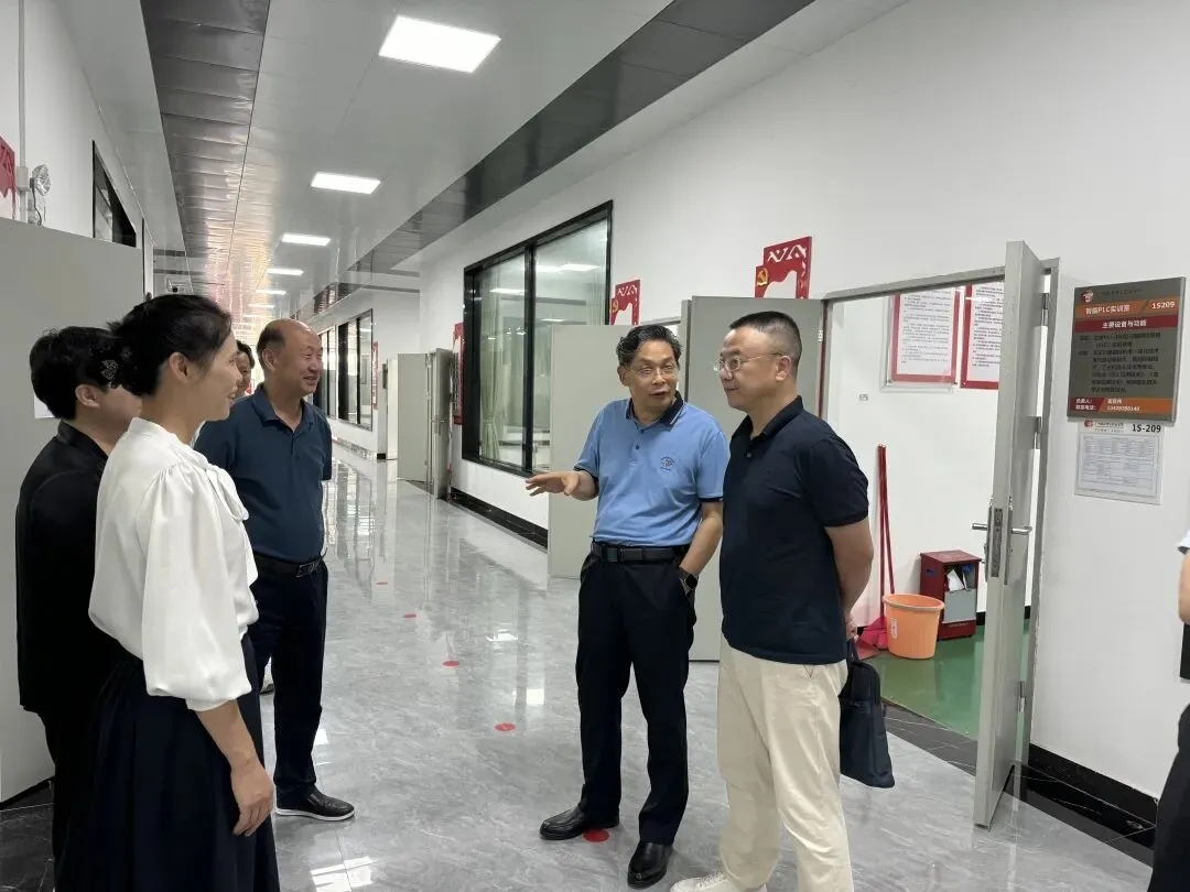 生源暴漲250%！南洋理工“無人機(jī)”現(xiàn)象級出圈