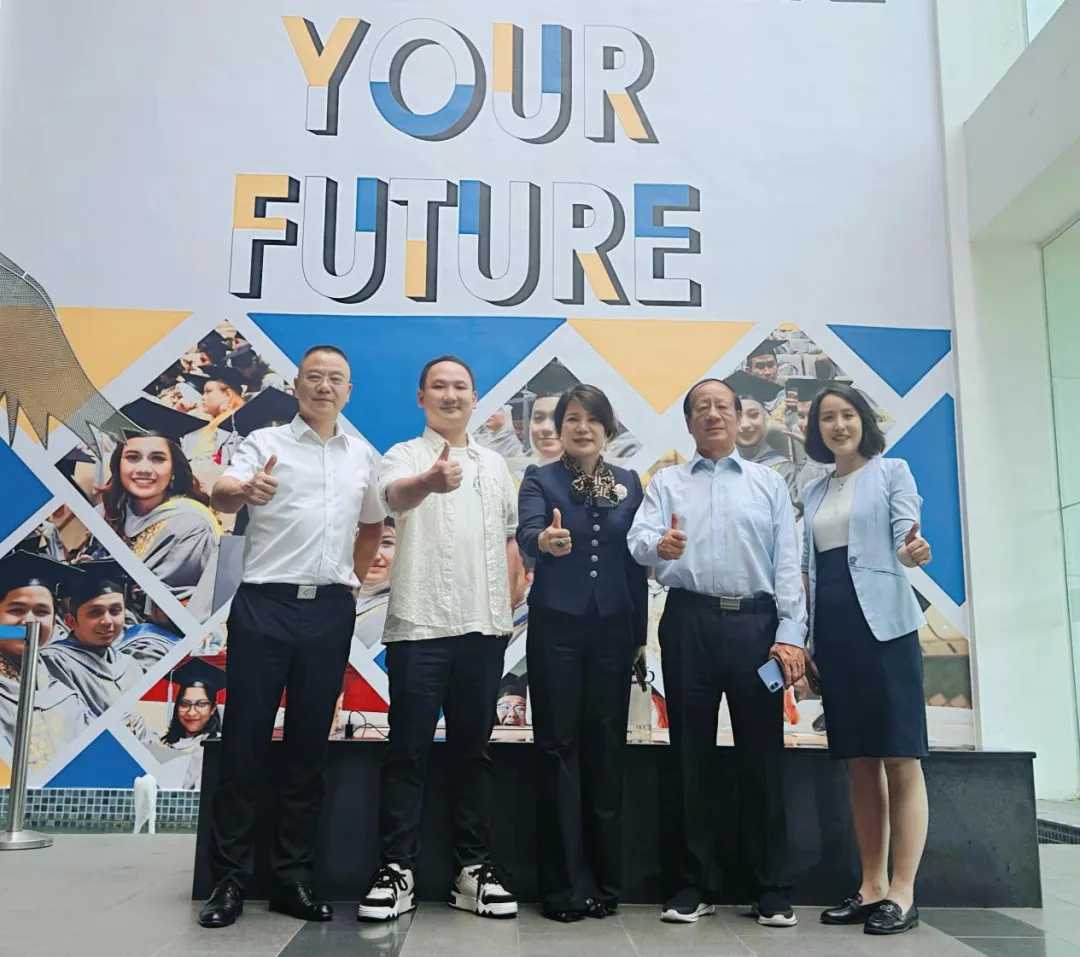 陈标新理事长出席第二届中马电子商务论坛