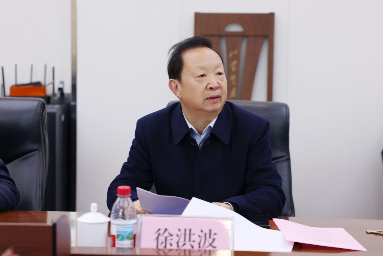 鄭州市副市長(zhǎng)李鳳芝到鄭州城市職業(yè)學(xué)院作思政報(bào)告