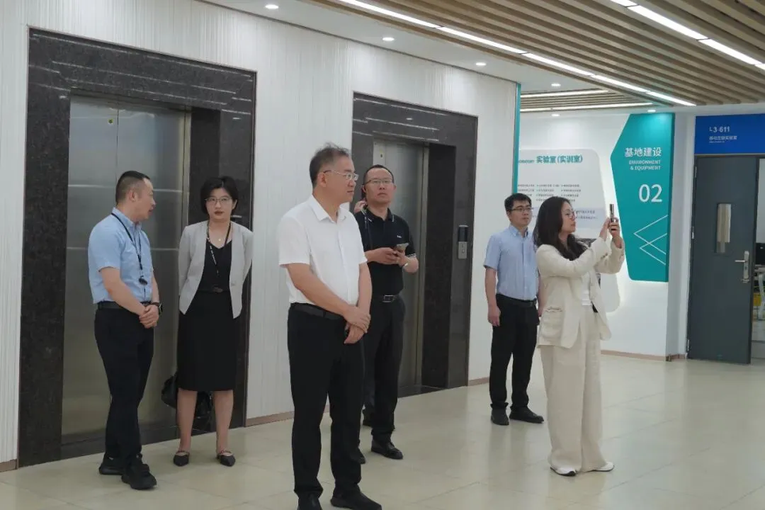 四川工商学院到访博思云公司展开考察及交流