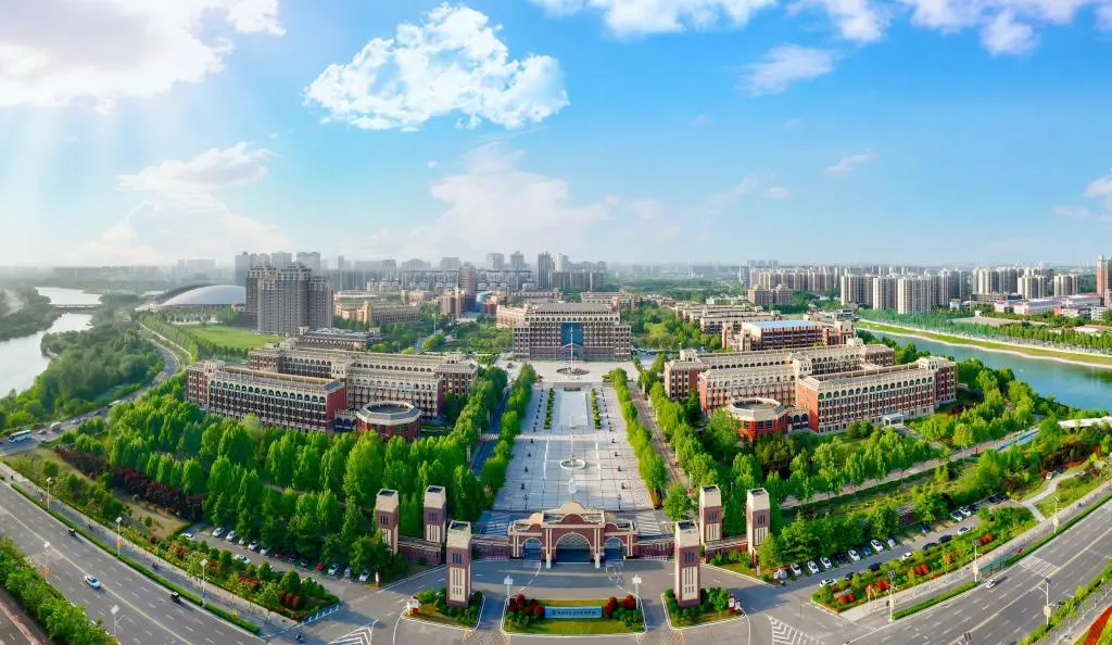 郑州工业应用技术学院2026来华留学生招生简介 2026 Enrollment Guide for International Students